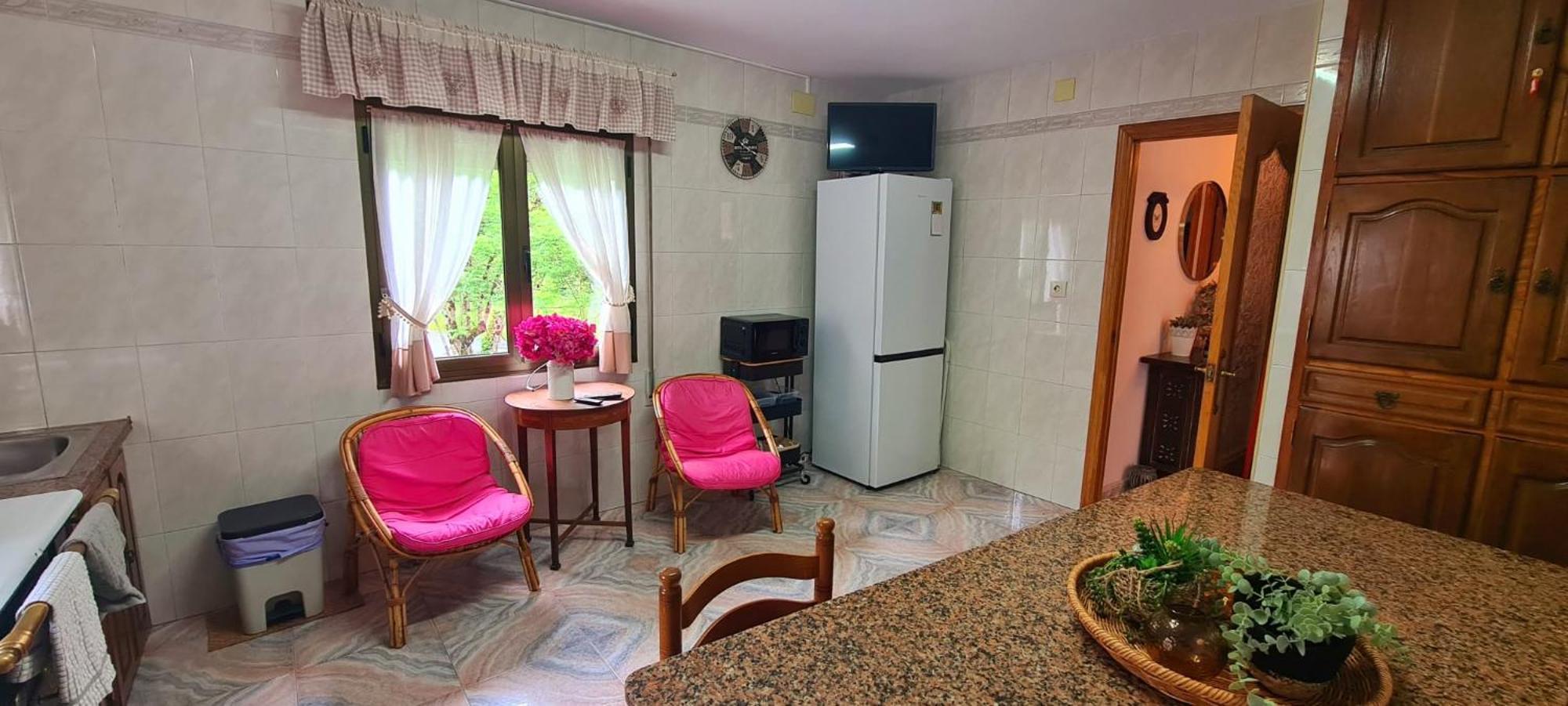 La Falguera Pola de Lena Luaran gambar