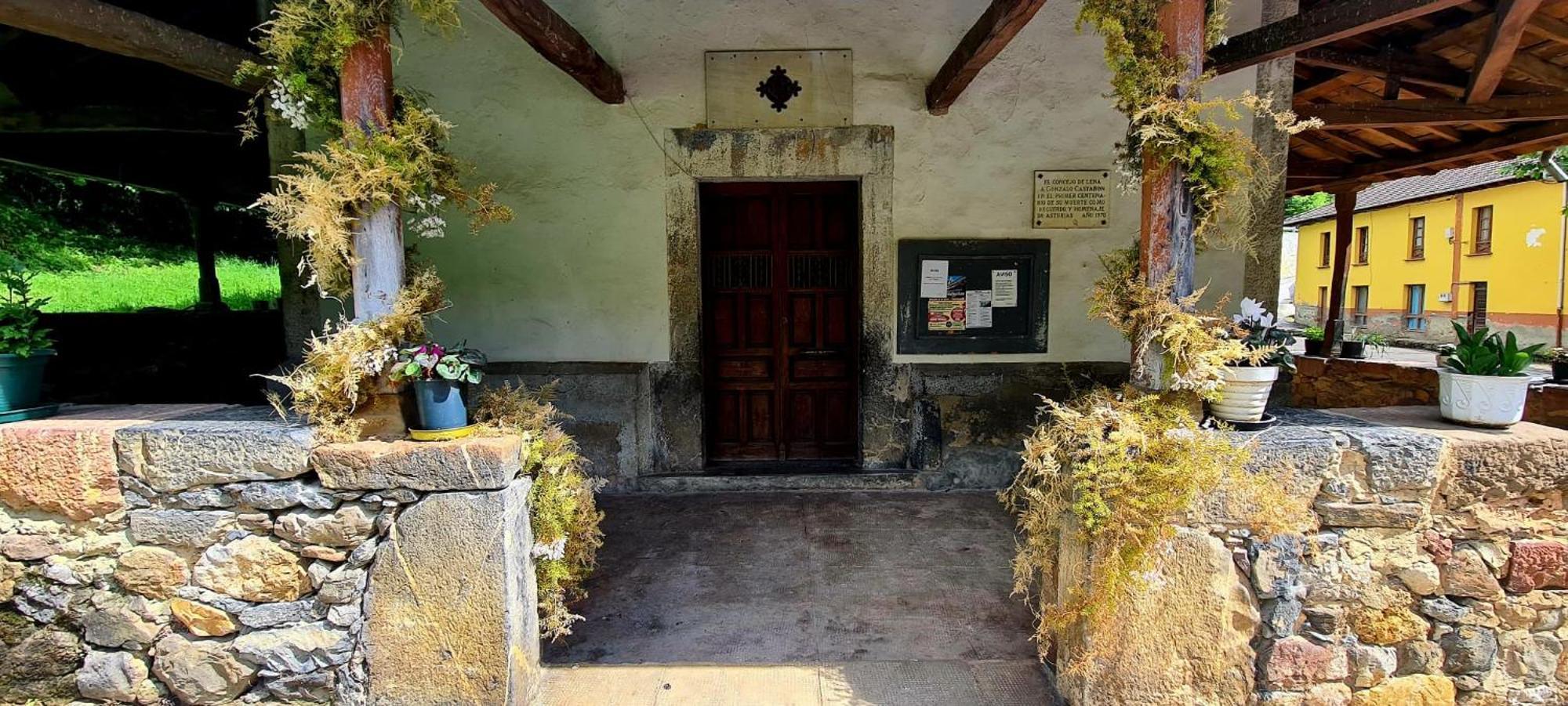 La Falguera Pola de Lena Luaran gambar